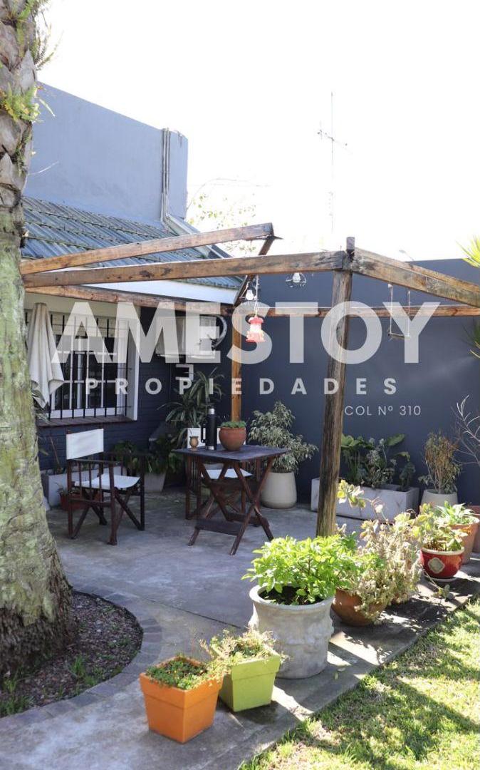 Foto de CASA VENTA BARRIO PARQUE BERNAL IMPECABLE TRES DORMITORIOS ESCRITORIO, imagen 4