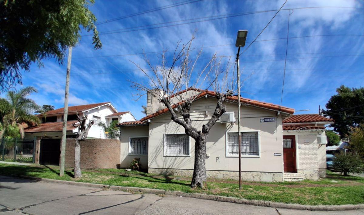 Foto de BARRIO PARQUE BERNAL CHALET EN VENTA DOS PLANTAS CUATRO DORMITORIOS, imagen 4