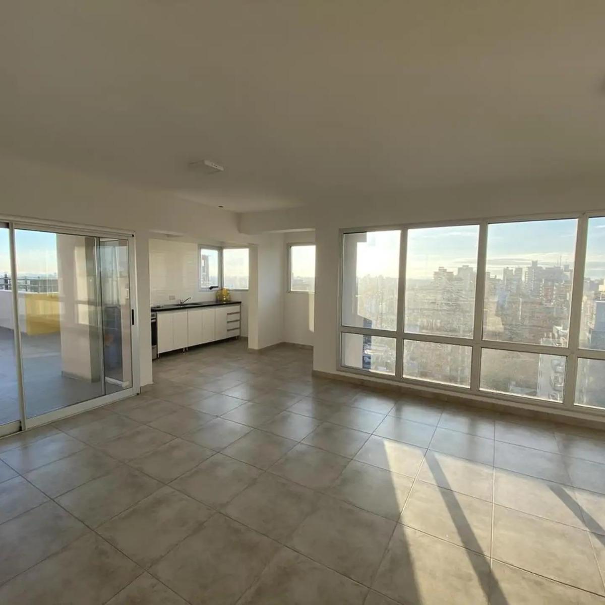 Precioso Departamento 3 Ambientes con Cochera en Quilmes 4