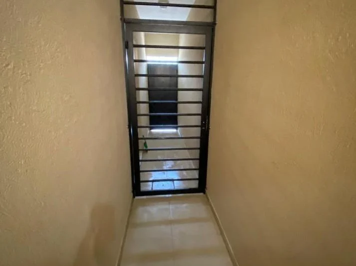 Imperdible PH 3 ambientes primer piso por escalera en Bernal Oeste 2
