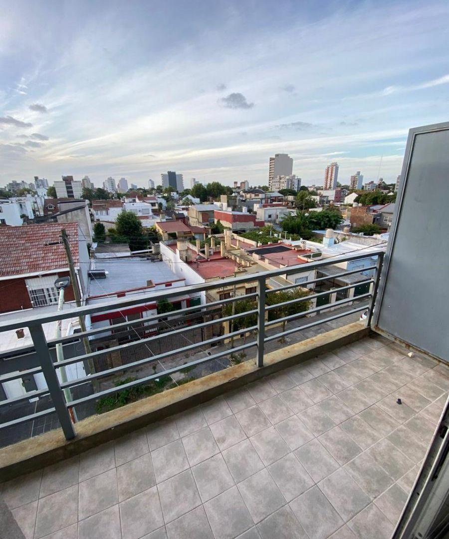 Foto de Departamento 3 ambientes con cochera en Berazategui Centro - Bajas, imagen 4