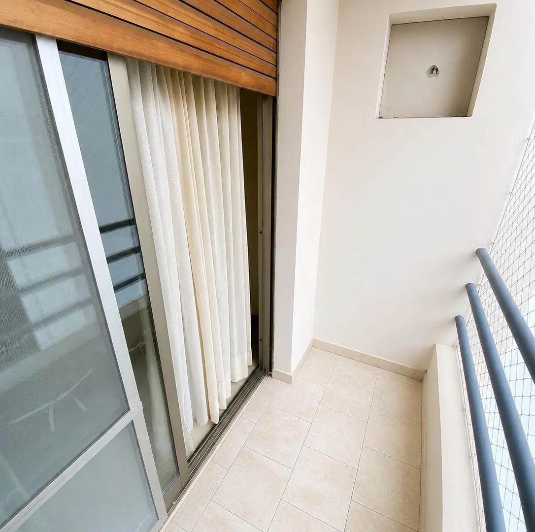 Imperdible semipiso 2 ambientes con cochera AMOBLADO en Quilmes Centro 2