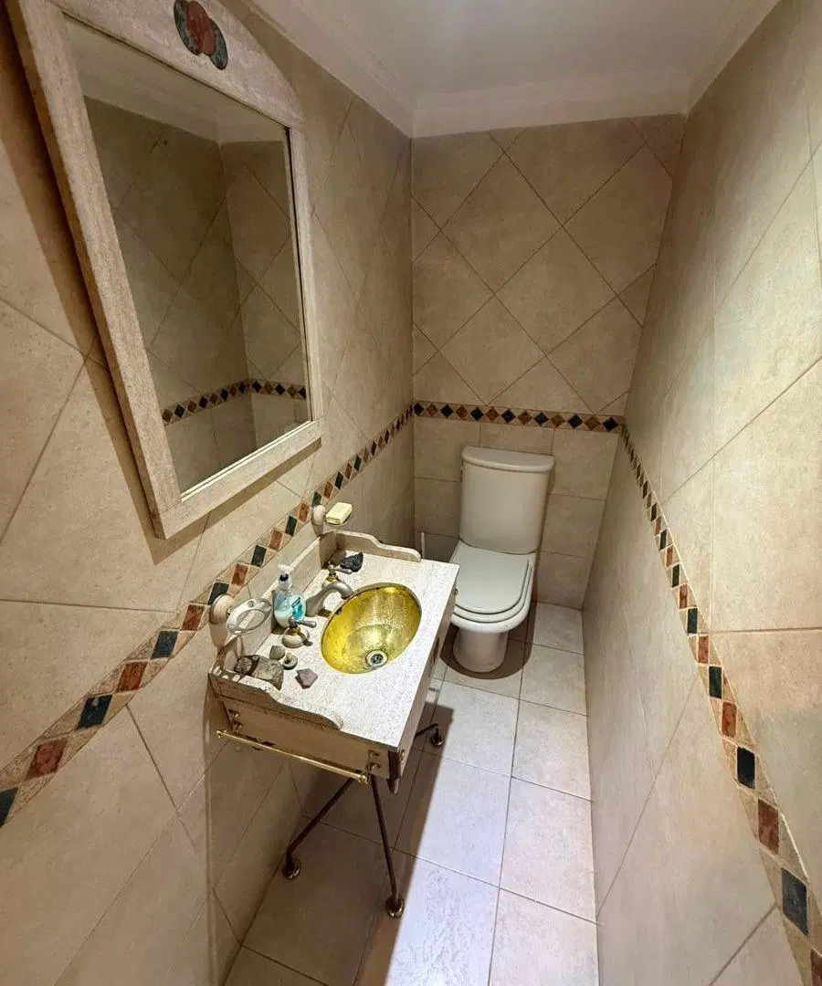 Imperdible chalet con patio y terraza, 3 ambientes, en barrio Los Cedros 2