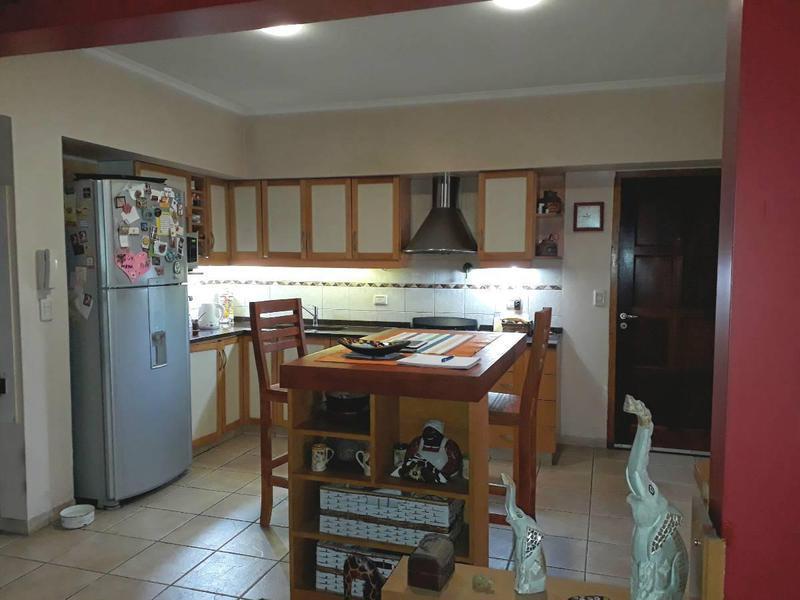 Foto de CAsa de 4 ambientes en venta, Quilmes, imagen 2
