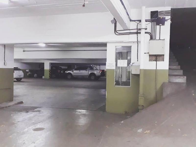 Foto de Cochera de 10 m2 en venta en Quilmes, imagen 2