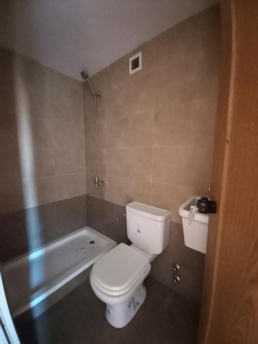 Foto de Piso de 4 ambientes en venta en Quilmes c/ 2 cocheras, imagen 3