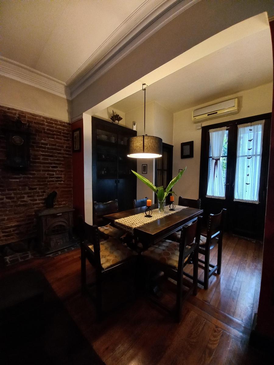 casa 4 ambientes en venta Quilmes jardín quincho