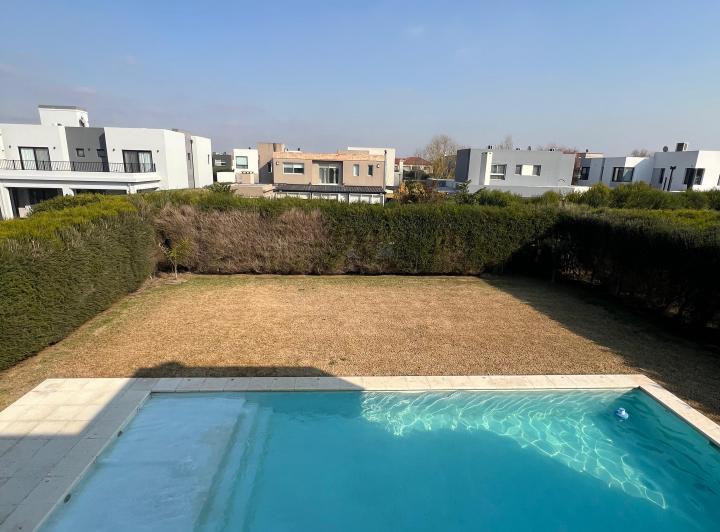 Venta, casa barrio privado, Las Golondrinas, Berazategui  4