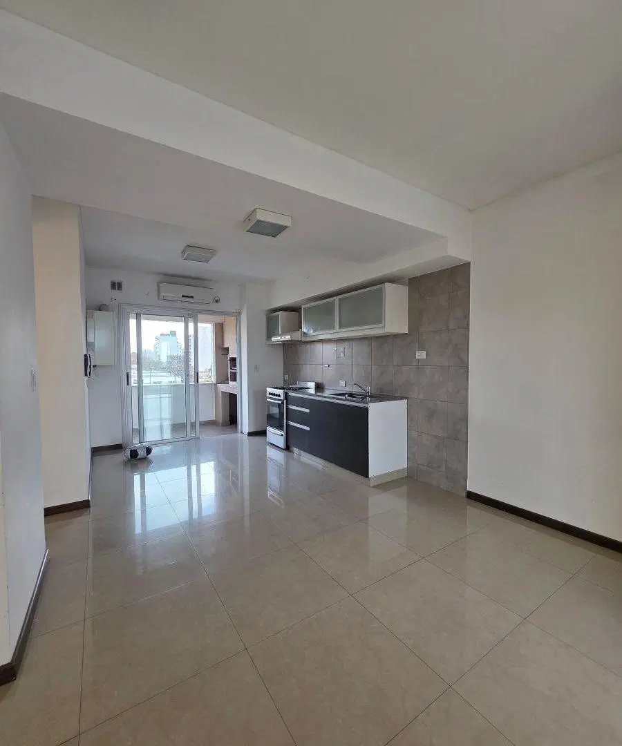 Departamento de 2 ambientes en venta c/ cochera Quilmes 3
