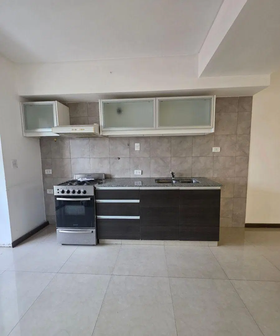 Departamento de 2 ambientes en venta c/ cochera Quilmes 1