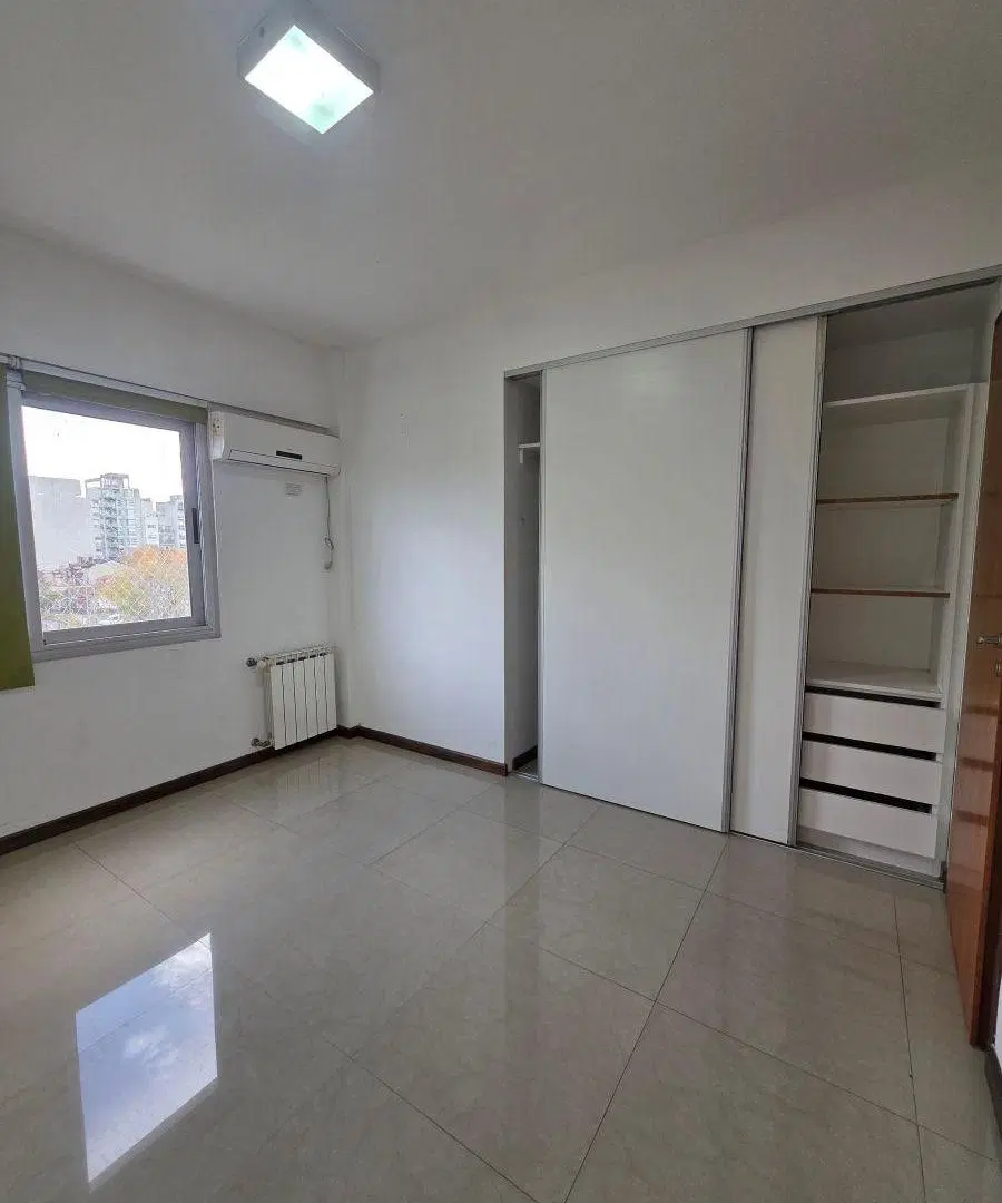 Departamento de 2 ambientes en venta c/ cochera Quilmes 5