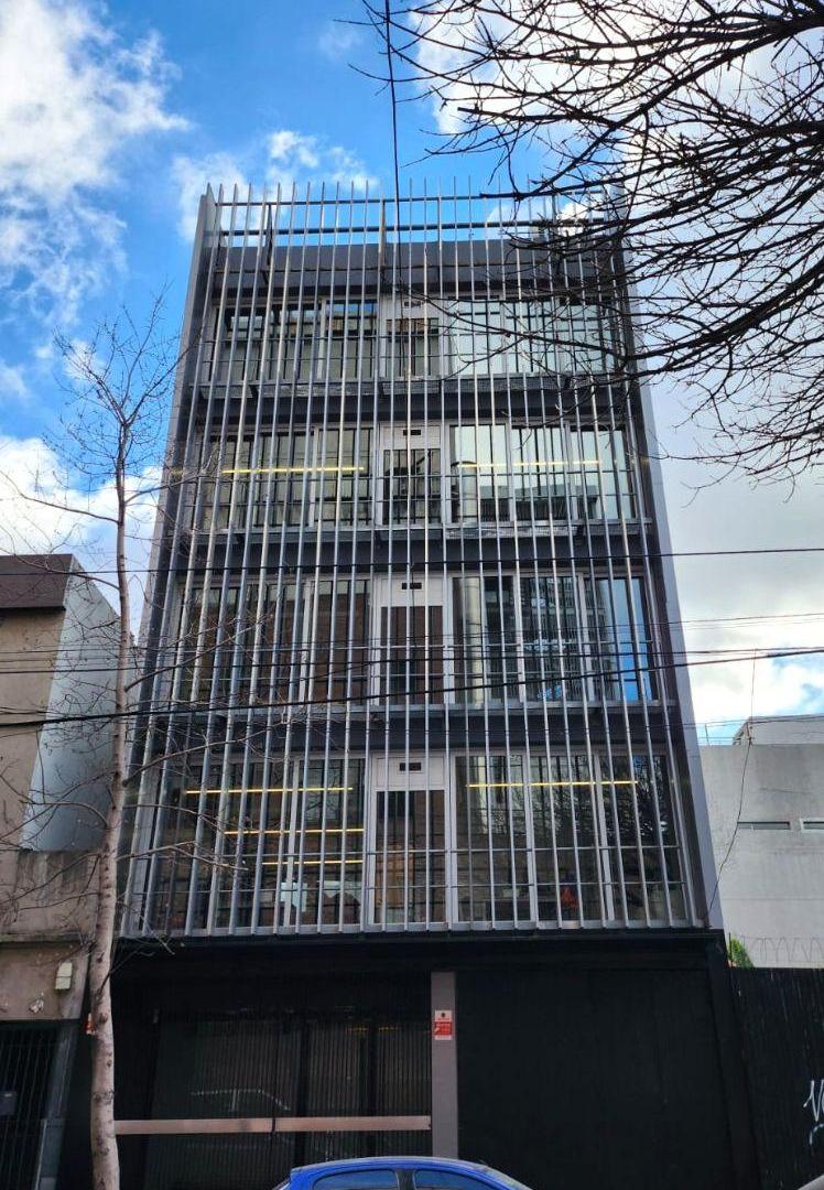 Edificio ofinas nuevo equipado