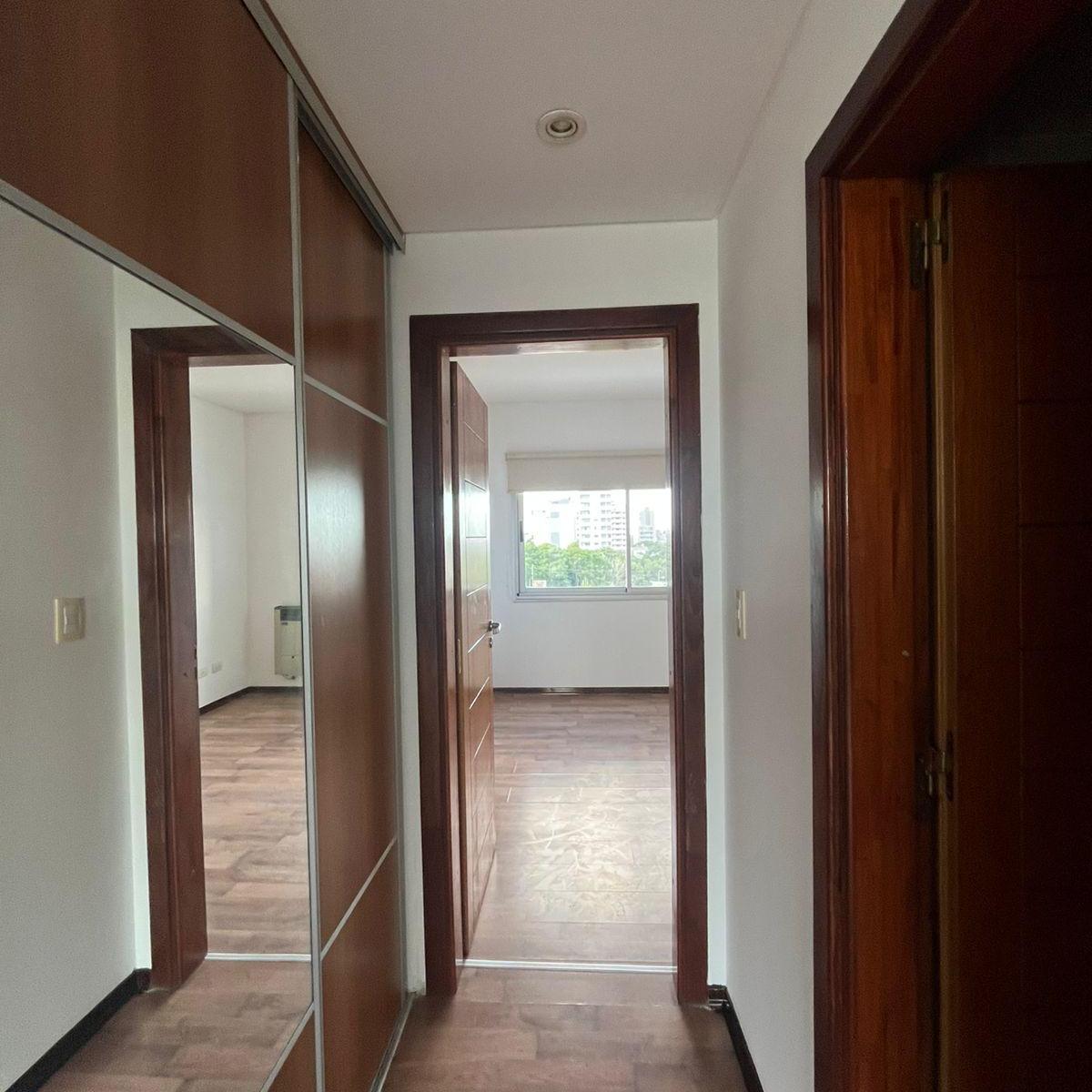 Departamento 2 Ambientes en Venta en Berazategui Centro con Cochera y Terraza 2