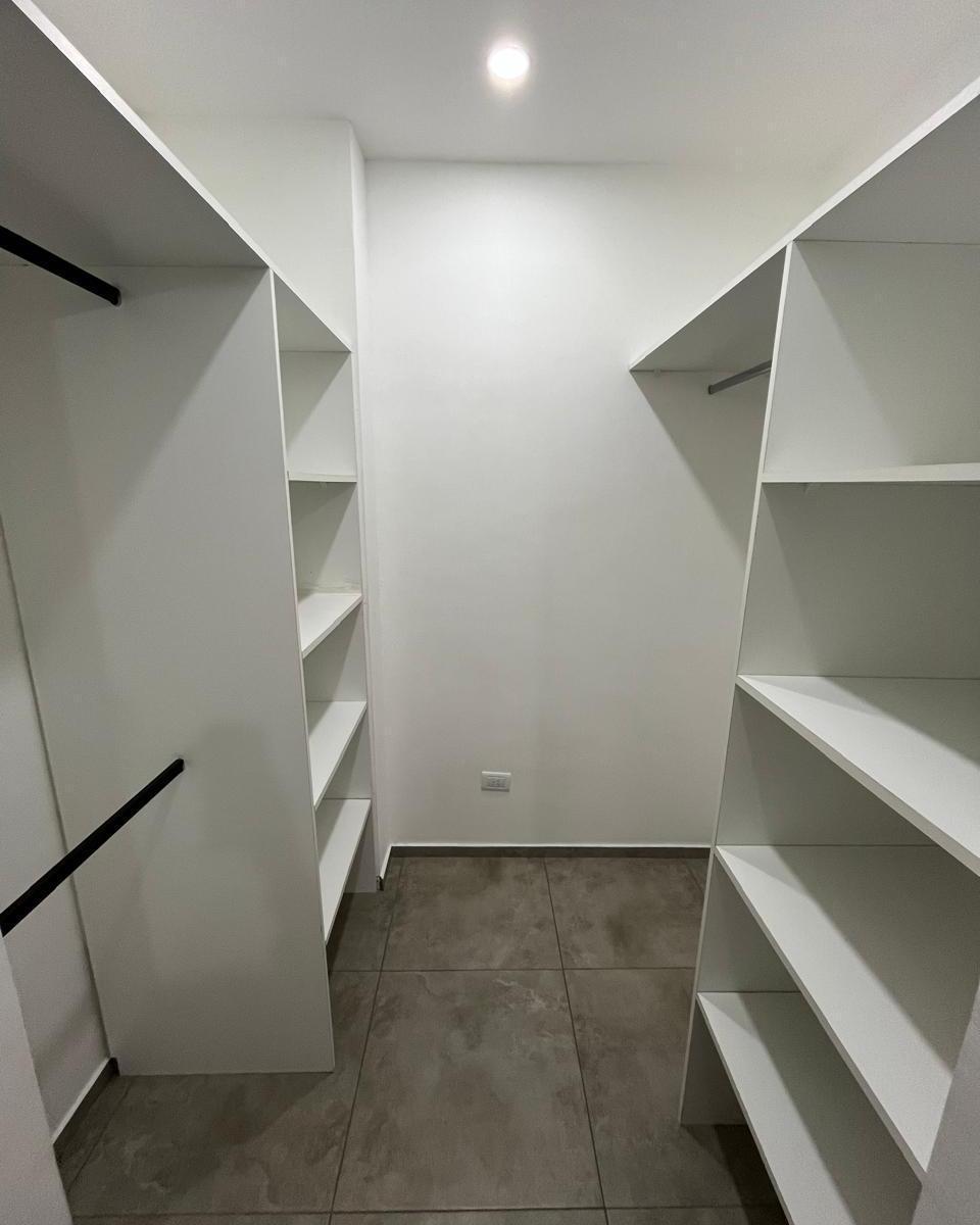 Foto de Departamento 4 ambientes en VENTA en Quilmes con cochera, imagen 4