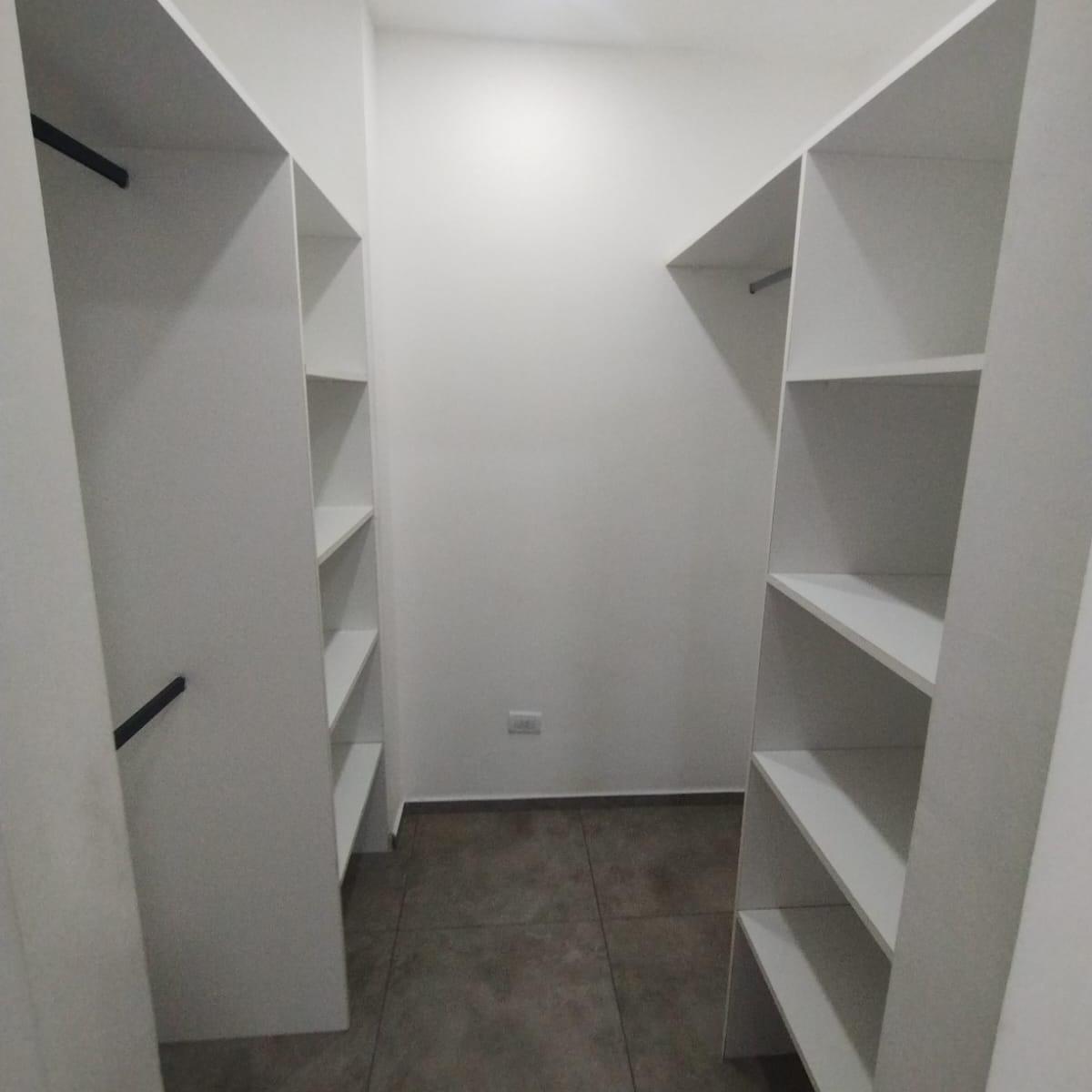 Foto de Departamento 4 ambientes en VENTA en Quilmes con cochera, imagen 5
