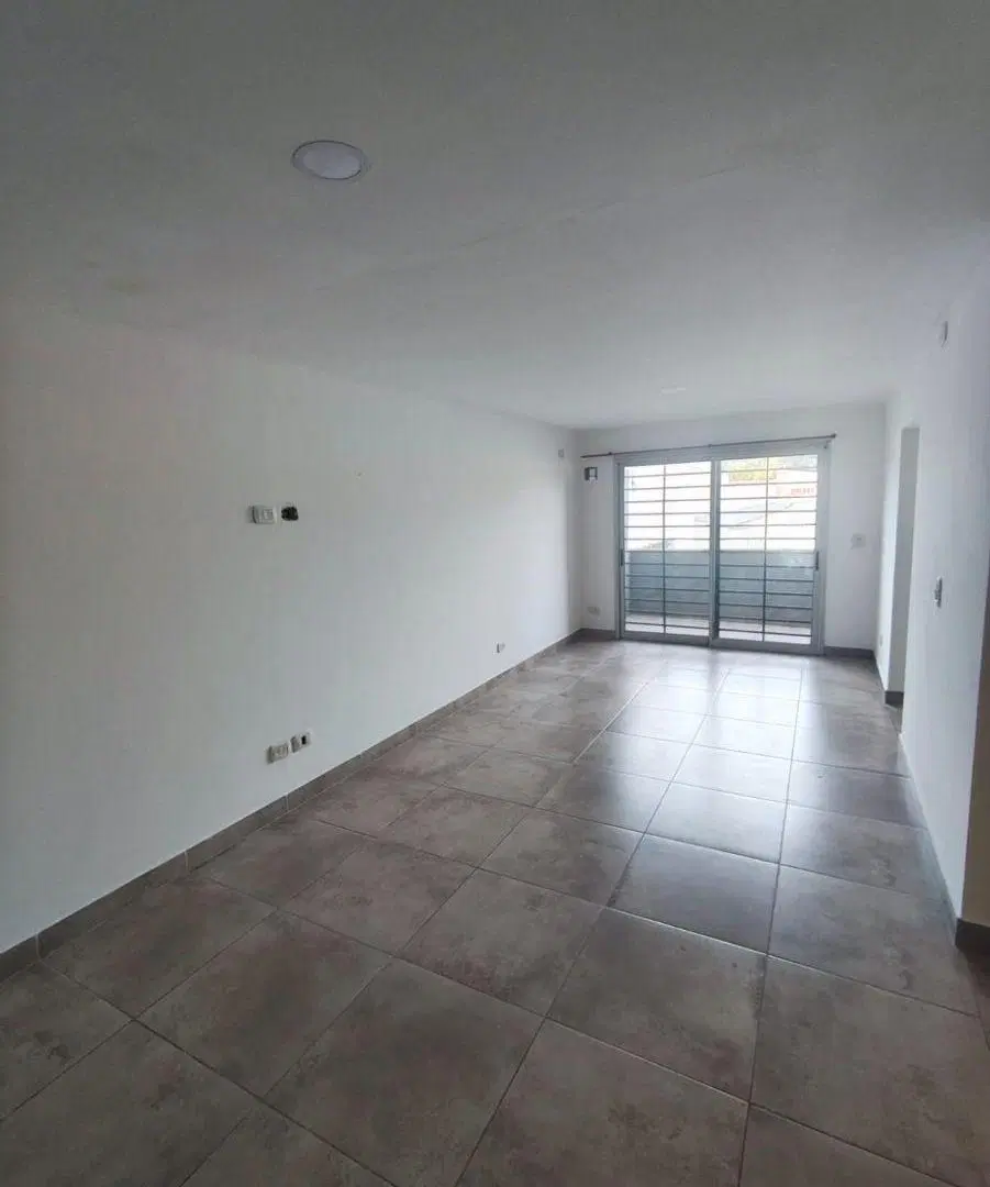 Departamento 2 Ambientes En Alquiler En Ezpeleta 5