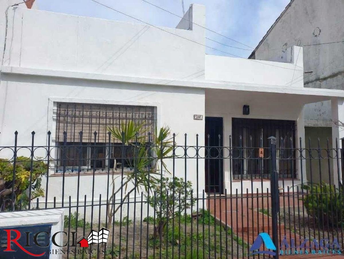 VENTA CASA PH DE TRES AMBIENTES EN WILDE