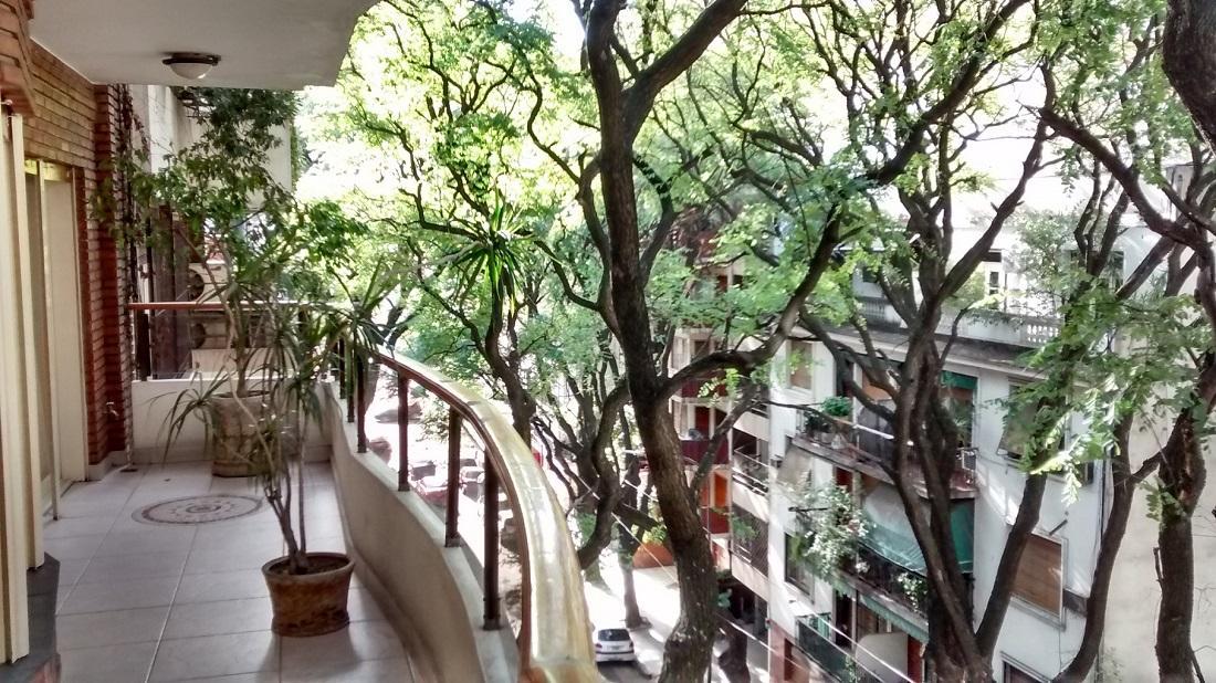 Excelente Piso en Área Preferencial con Baulera y 2 Cocheras. 4