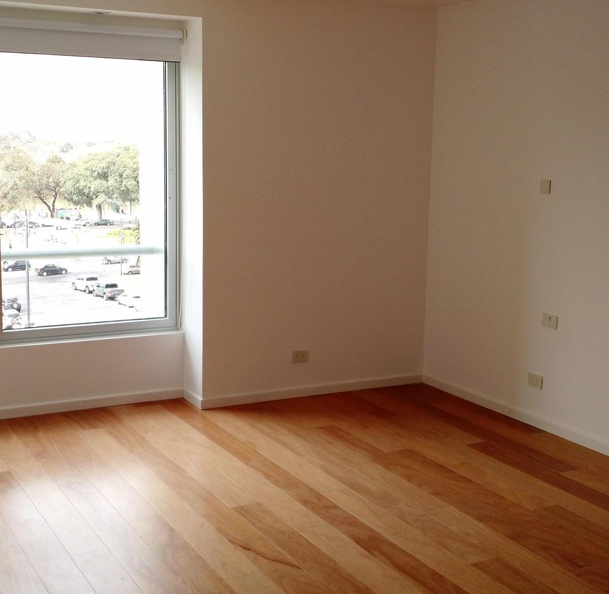 Impecable Unidad con 3 Amplias Suites, Baulera y 2 Cocheras. 2
