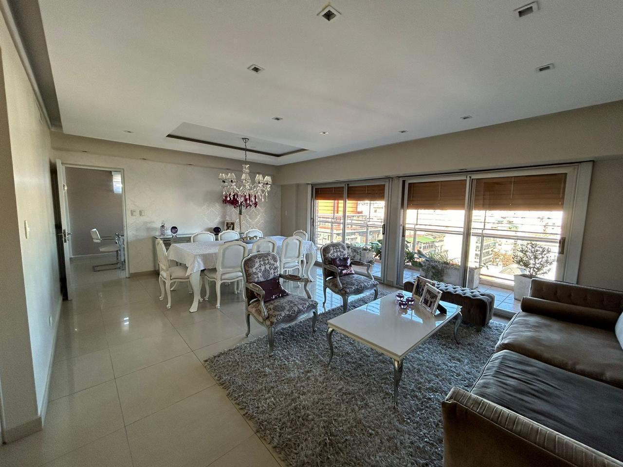 Venta departamento 4 ambientes -Flores