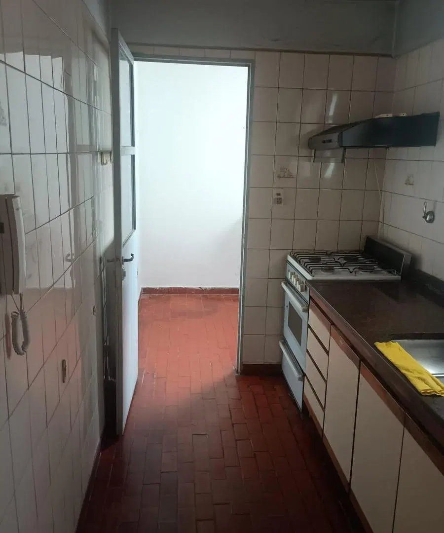 Alquiler 3 ambientes Flores (vivienda -showroom-depo) 5