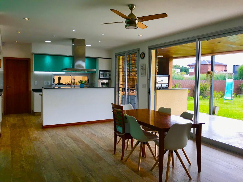 Foto de Venta Casa 3 dormitorios, barrio La Cardera Funes, imagen 5
