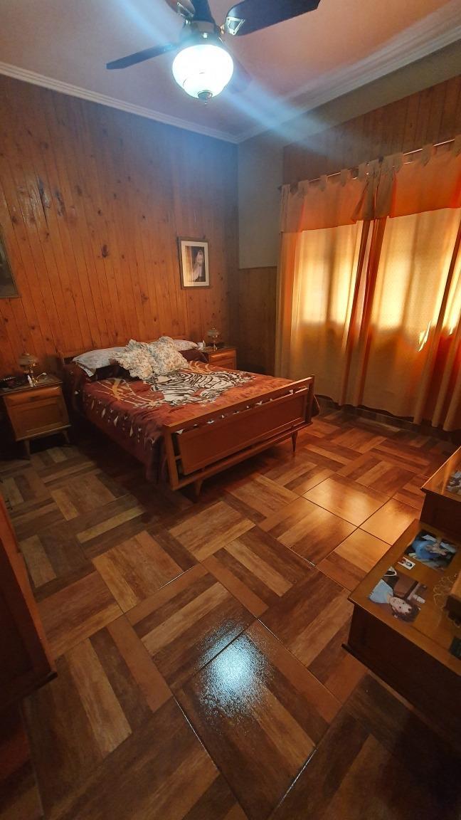 Venta, casa 3 dormitorio + galpon, barrio España y Hospitales