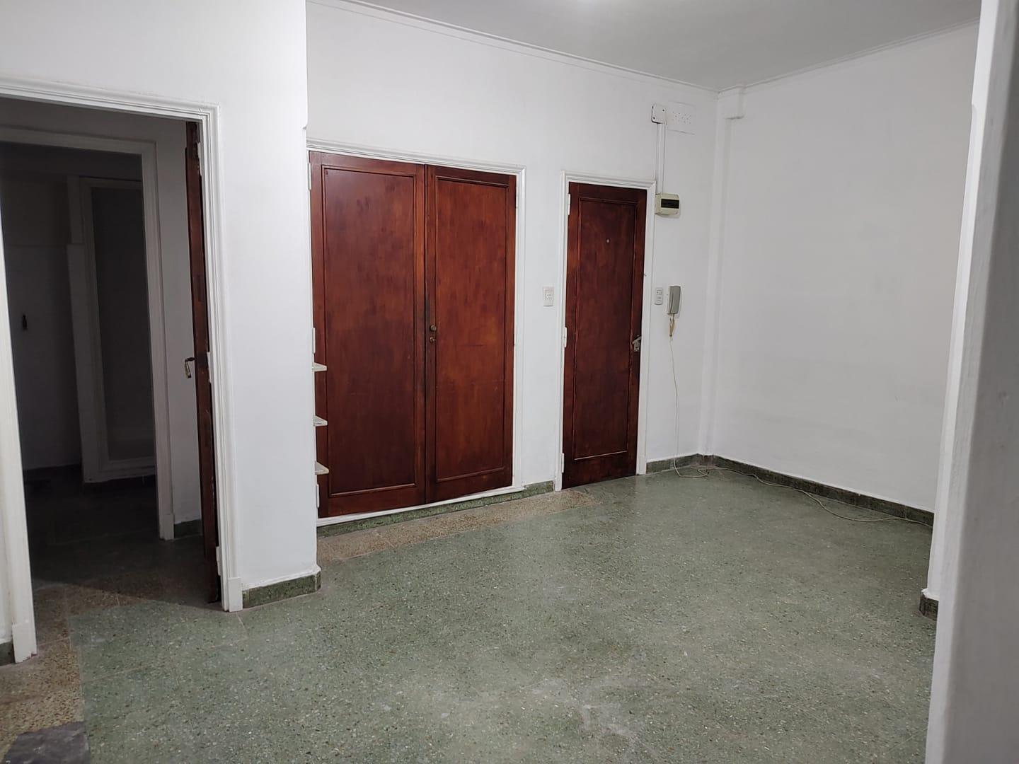 Foto de Alquiler, departamento 2 dormitorios + comodin PB, barrio Martin, imagen 4