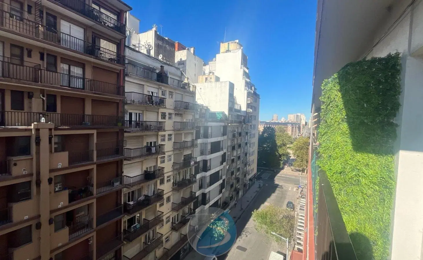 2 ambientes con balcón saliente 8