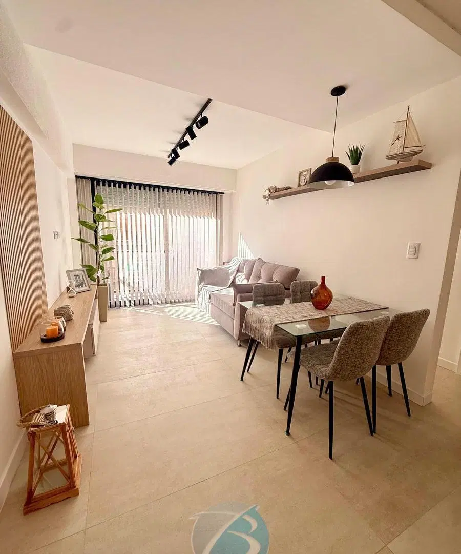 2 ambientes con balcón saliente 5