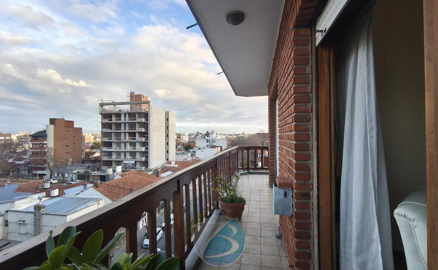 Alquiler 24 meses 3 ambientes con cochera 1