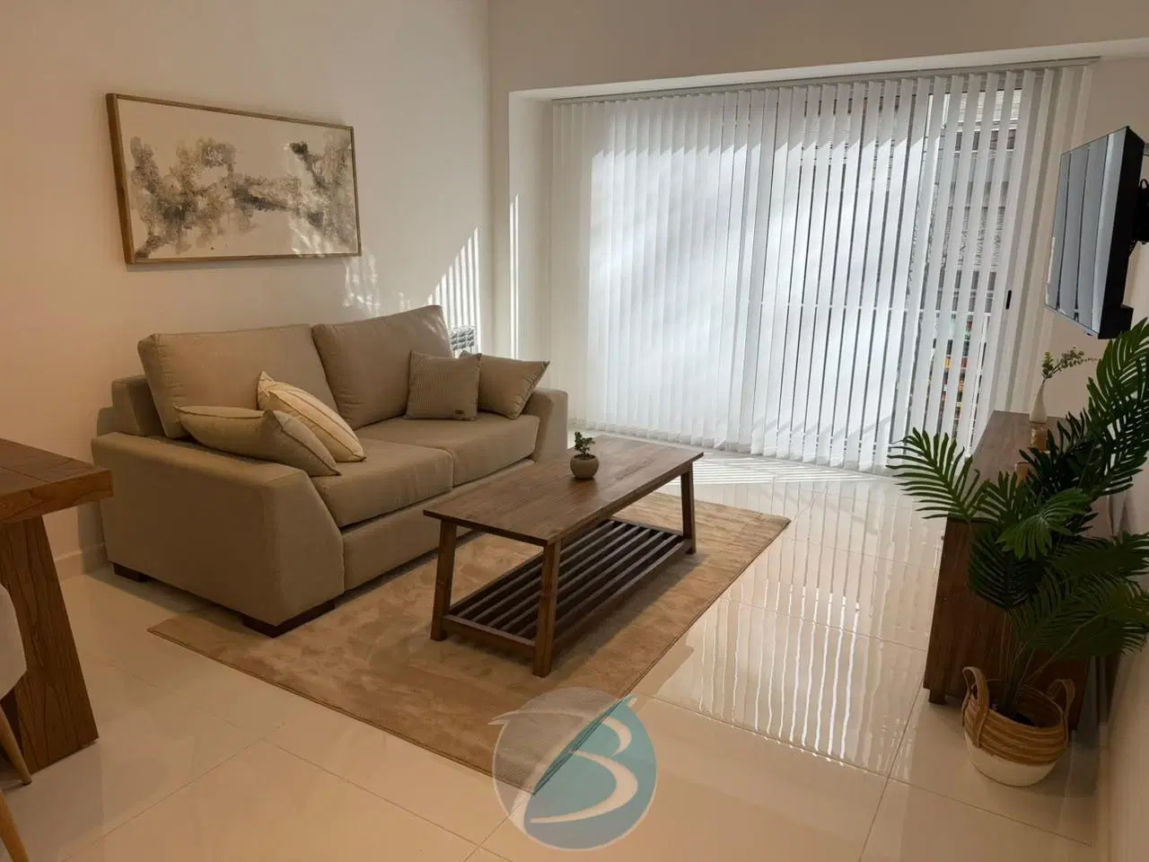 3 ambientes con balcón saliente 3