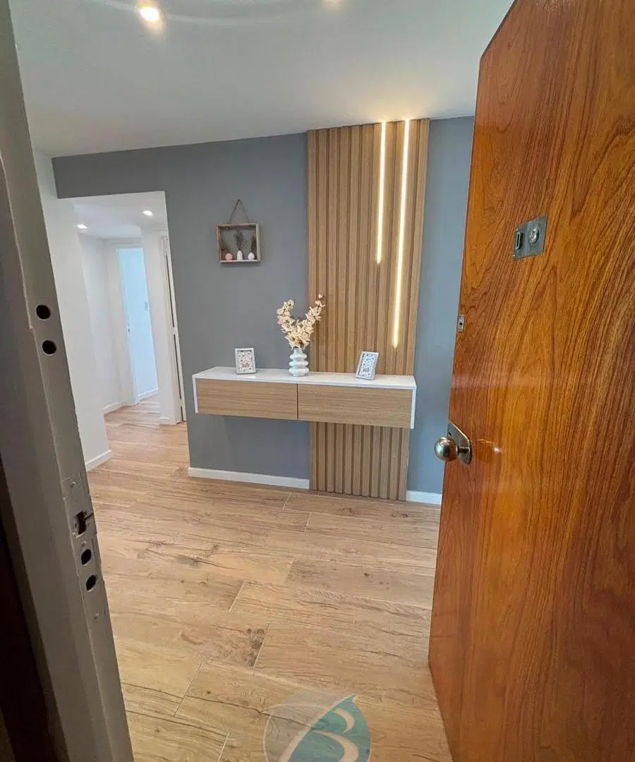 3 ambientes con balcón saliente y vista al mar 8