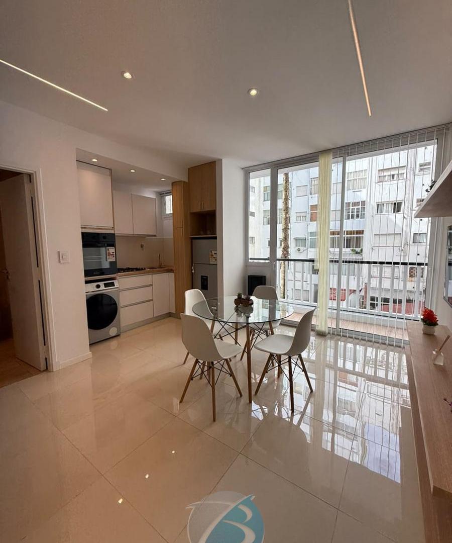 Foto de 1 ambiente al lateral con balcón saliente, imagen 1