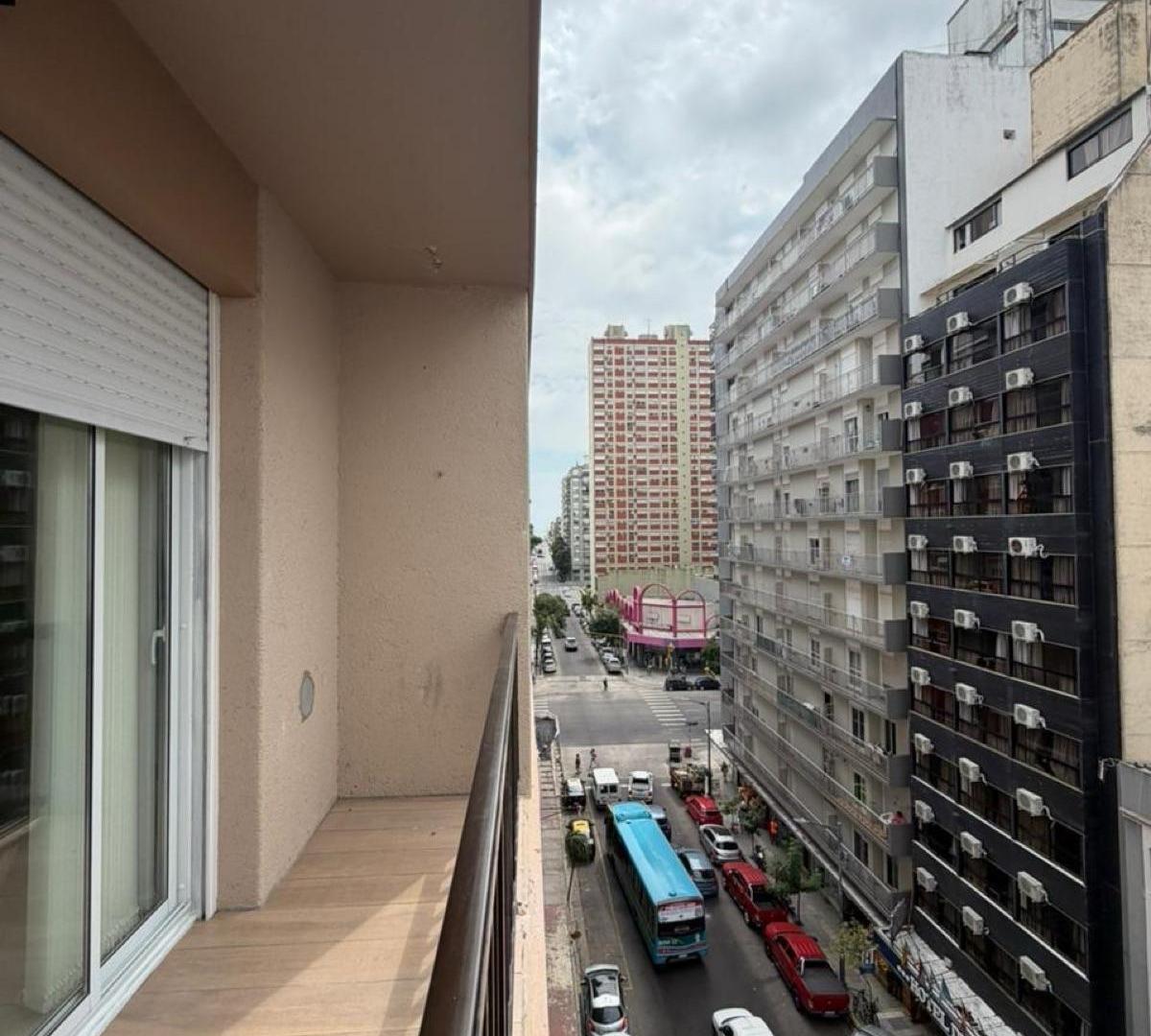 Foto de 3 ambientes a la calle con balcón saliente, imagen 3