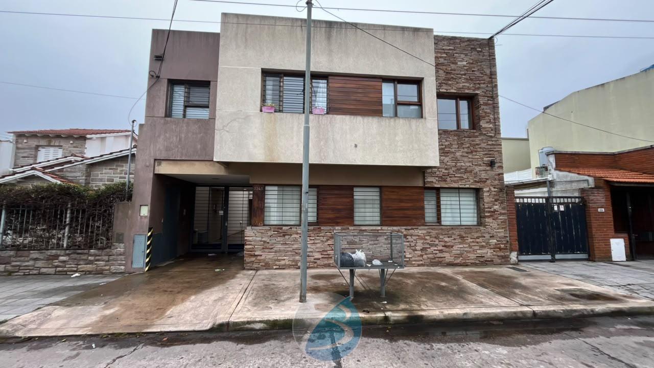 Foto de PH de 2 ambientes con cochera – Barrio San José, imagen 3