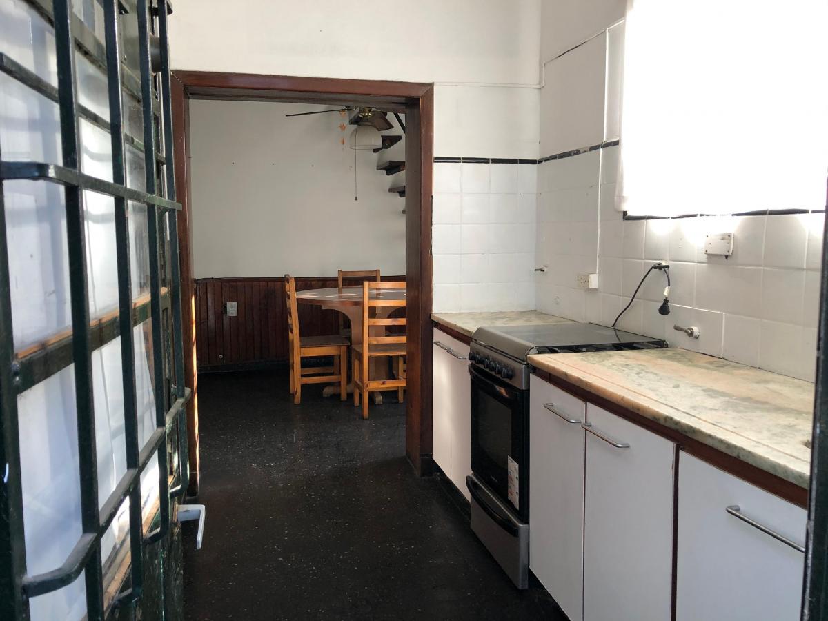 CASA EN VENTA TURDERA -  SAN LORENZO 879 A MTS DE LA ESTACION 3 AMBIENTES GARAGE