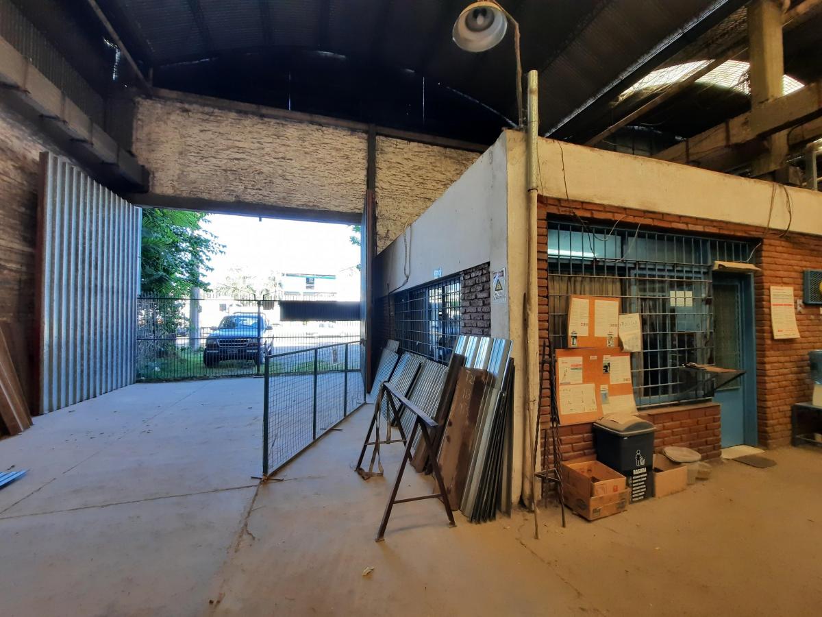 Importante Inmueble Comercial - Industrial Apto Varios Rubros 1