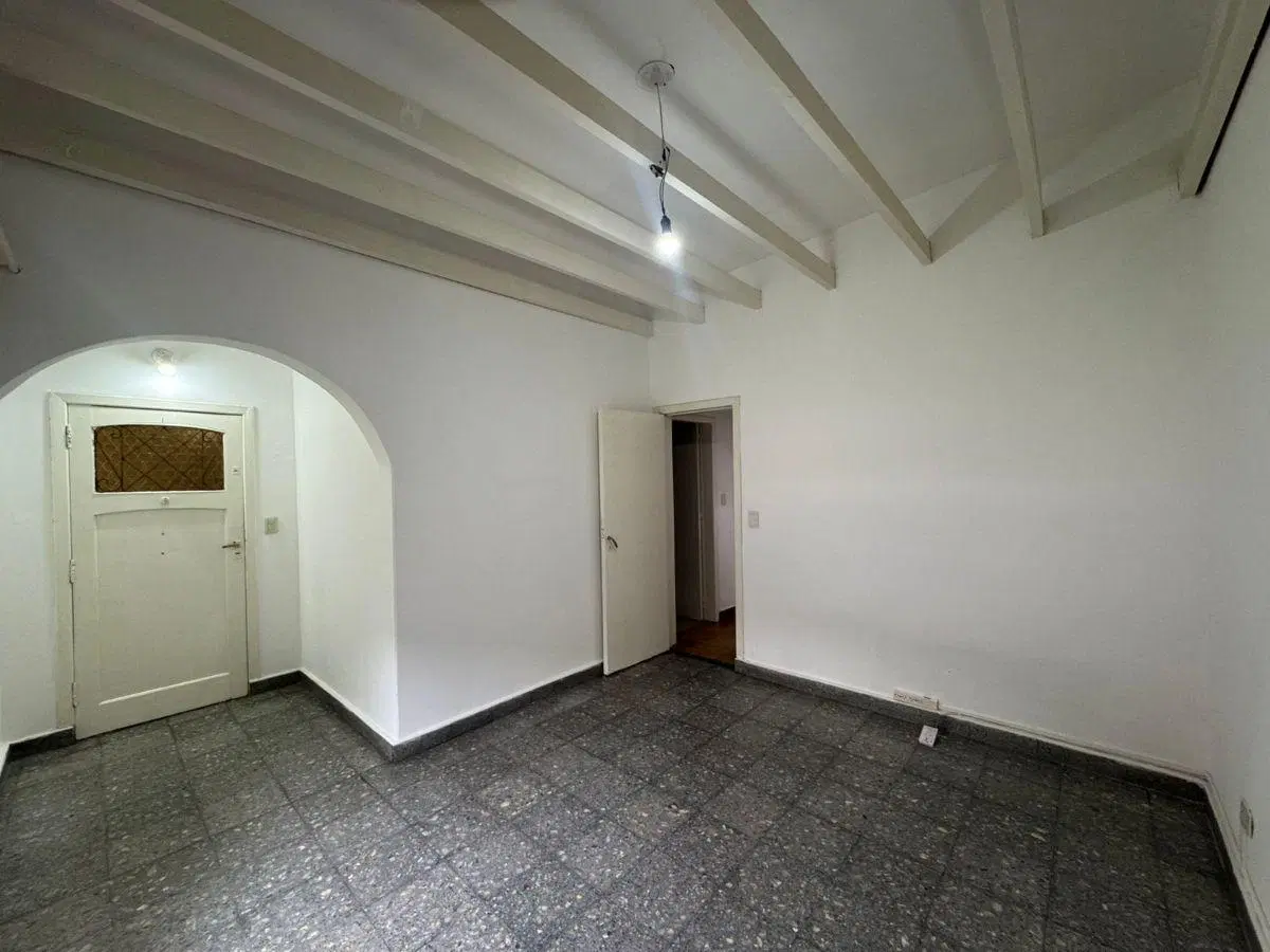 CASA EN ADROGUE CERCA DEL CENTRO COMERCIAL - EXCELENTE UBICACION ! 4