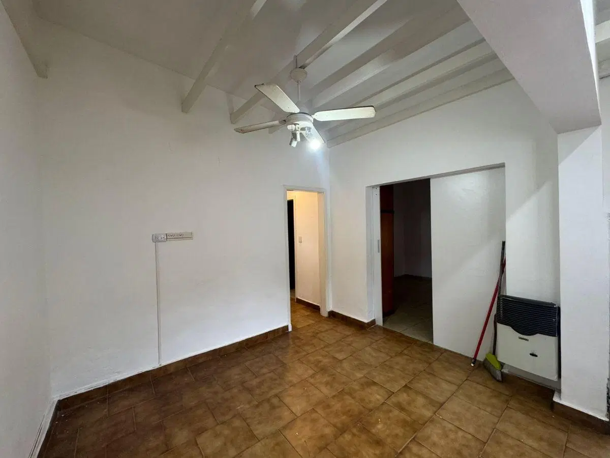 CASA EN ADROGUE CERCA DEL CENTRO COMERCIAL - EXCELENTE UBICACION ! 5