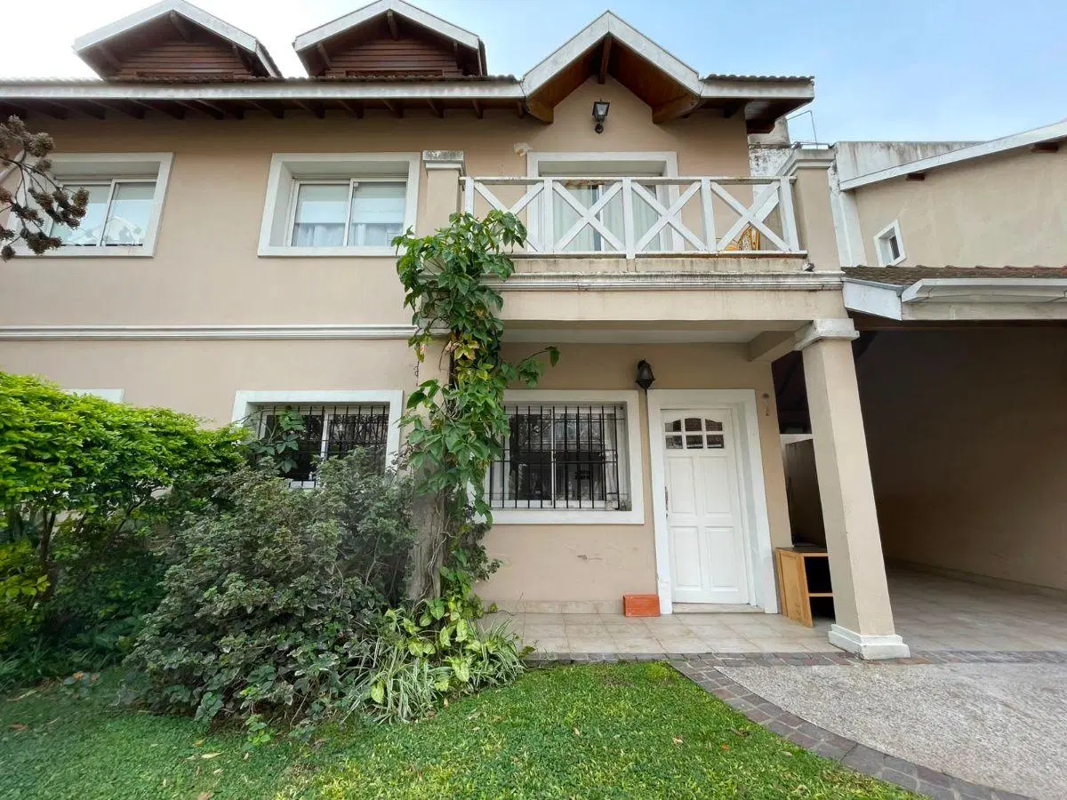 Triplex en Bynnon 4 Ambientes - Excelente Ubicación Adrogue - Consultanos! 3