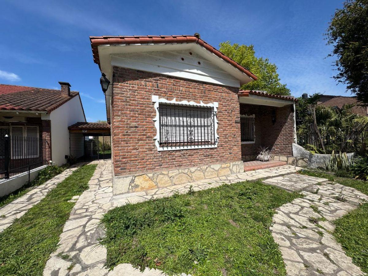 Foto de CHALET EN VENTA - LONGCHAMPS - IMPECABLE - 3 DORMITORIOS CON JARDIN Y, imagen 4