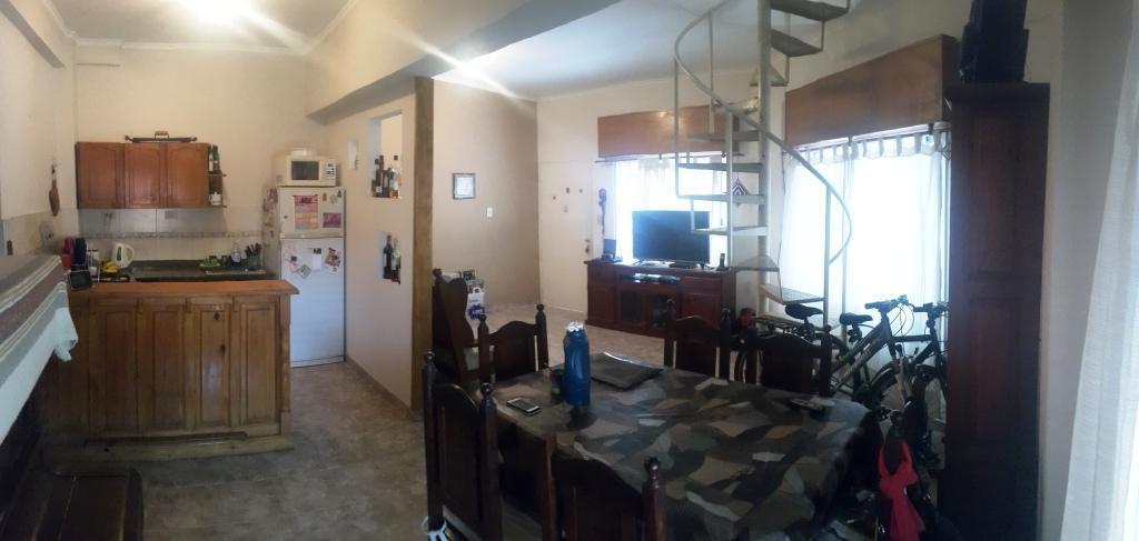 DEPARTAMENTO TIPO CASA EN DUPLEX 113 M2.