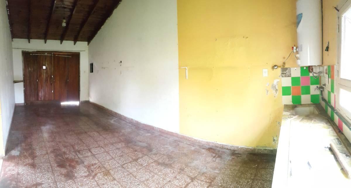 Foto de CASA TIPO CHALET SOBRE LOTE 10X20, imagen 3