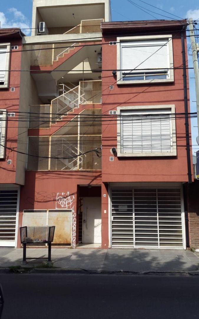 Departamento con 60 m² y 1 Dormitorio en venta en Caseros