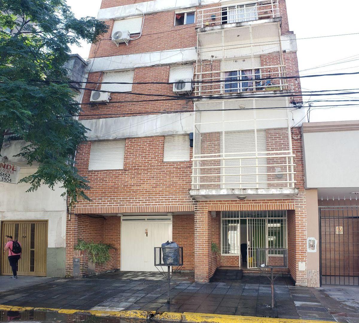 DEPARTAMENTO 3 AMBIENTES AL FRENTE
