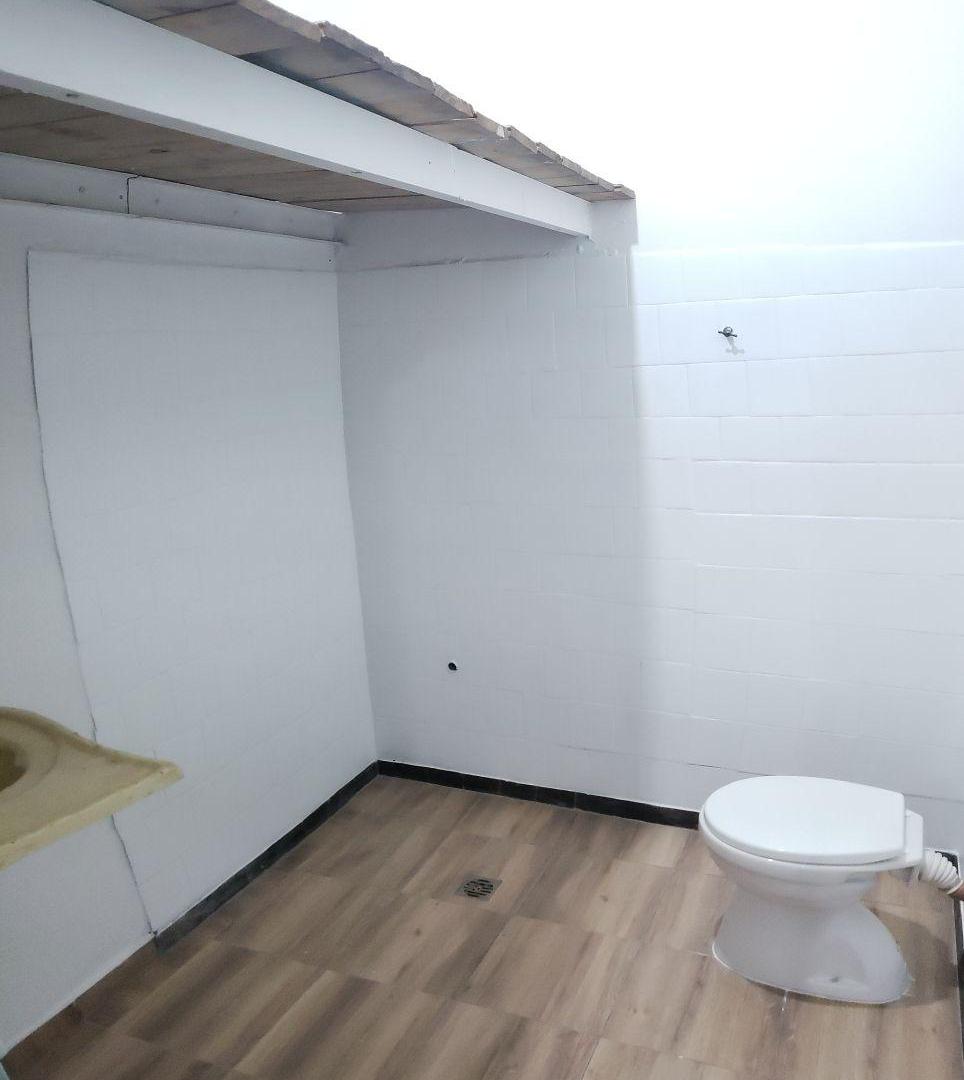 Foto de Local comercial de 20 m² en alquiler en Caseros, imagen 4