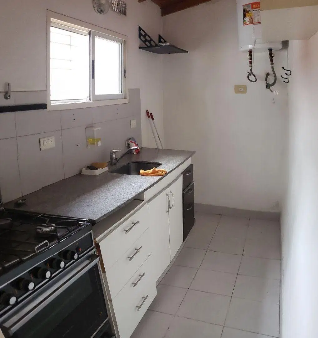 Departamento de 60 m² con 1 dormitorio en alquiler en Caseros 5