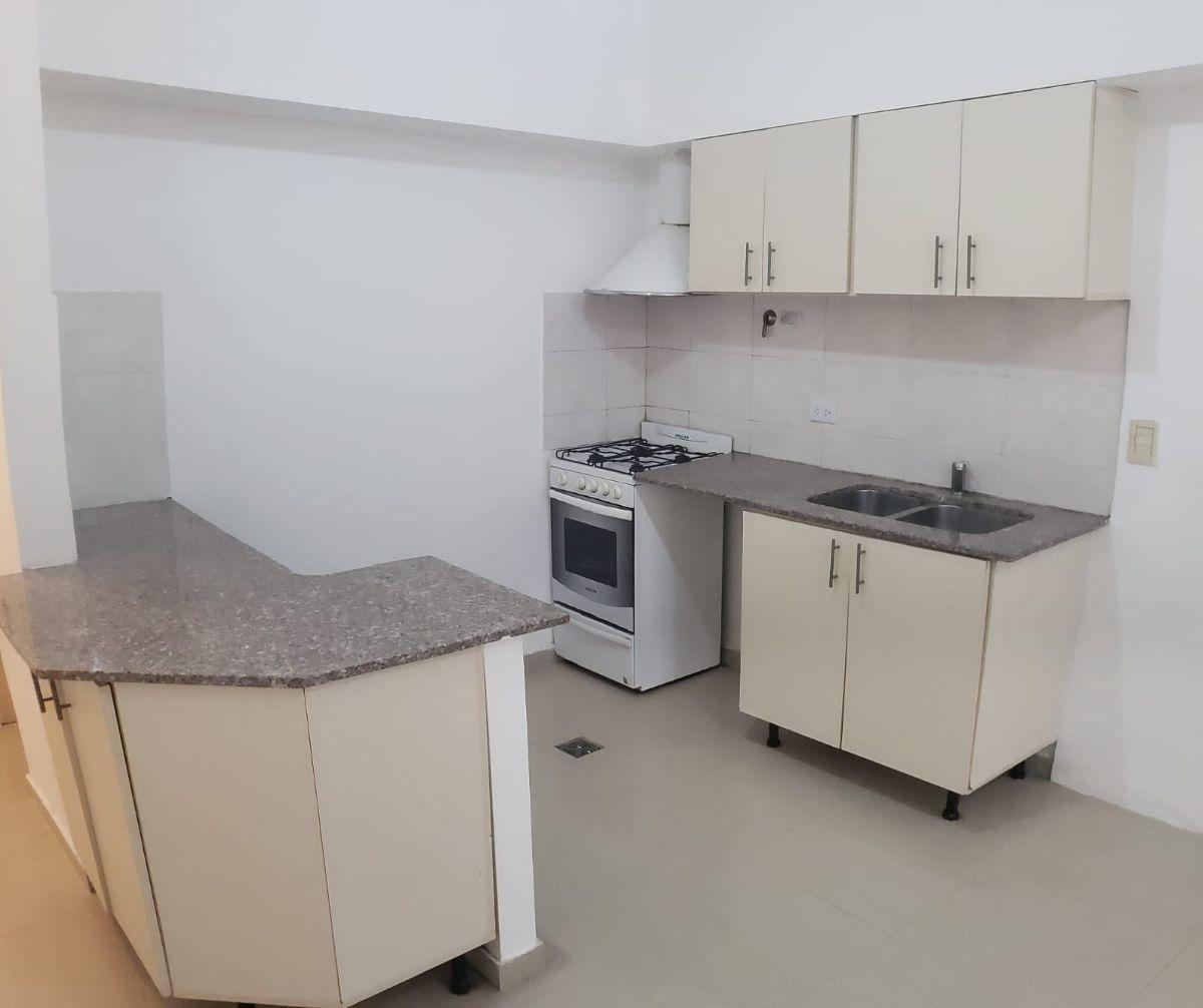 Foto de Departamento de 27 m² de 1 ambiente en venta y alquiler en Villa, imagen 2