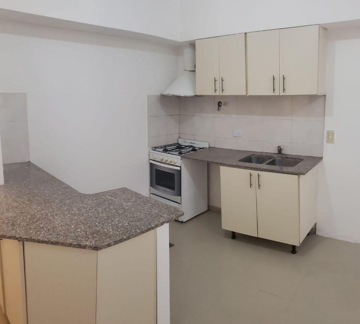 Foto de Departamento de 27 m² de 1 ambiente en venta y alquiler en Villa, imagen 5